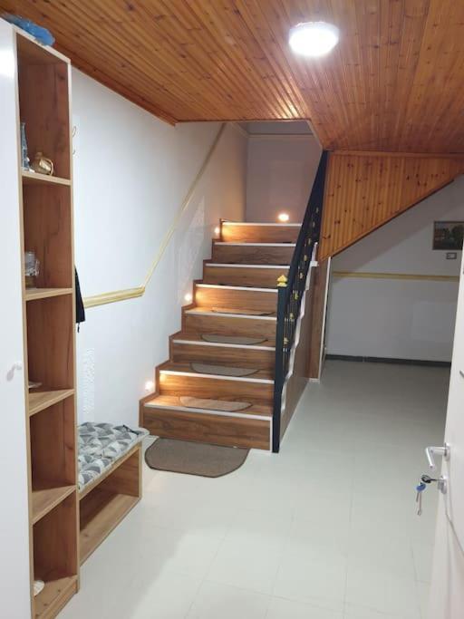 Feriehus 27 Center House Shkodër